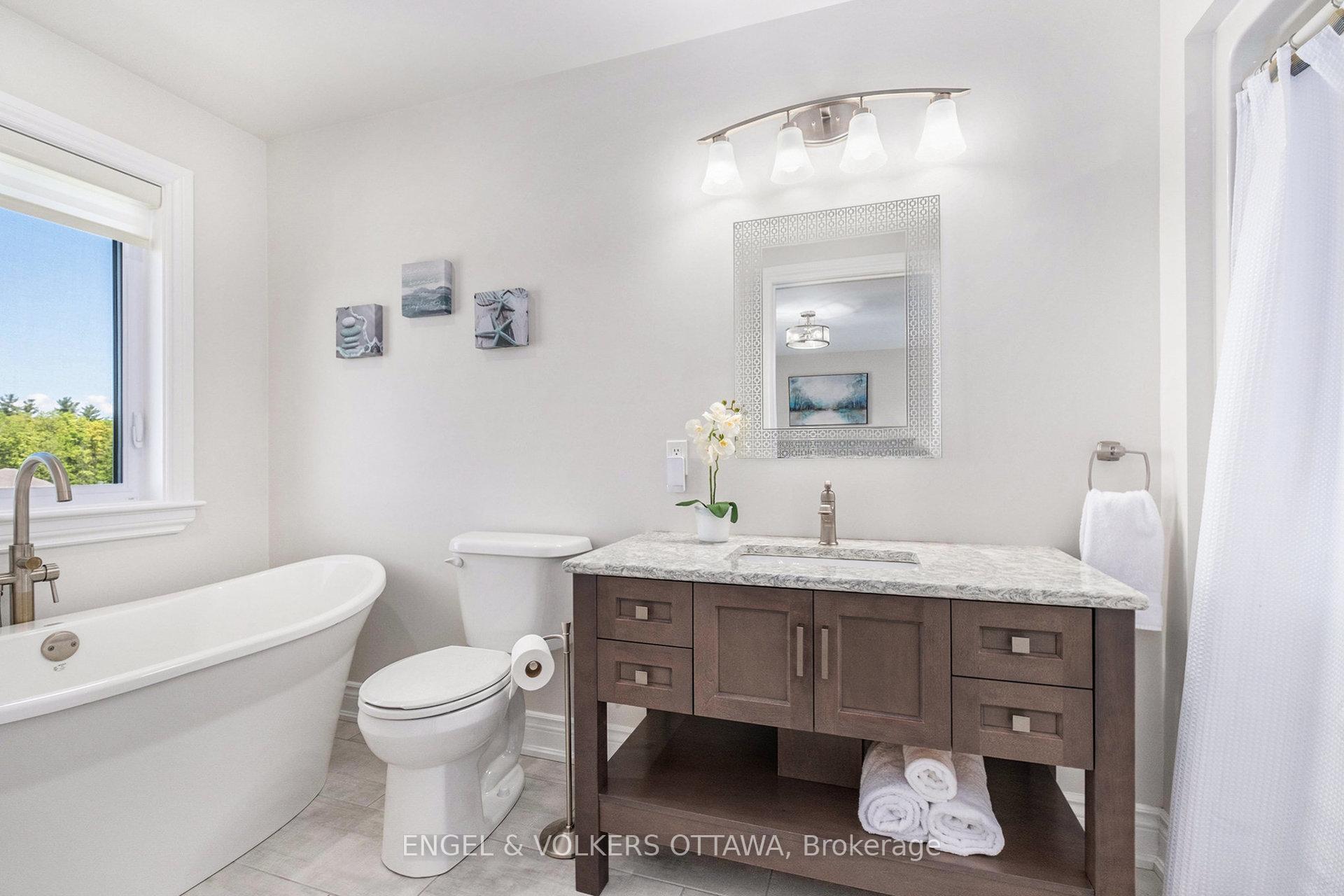 Photo 15 of 93 Otteridge Avenue, Renfrew — HOMEH