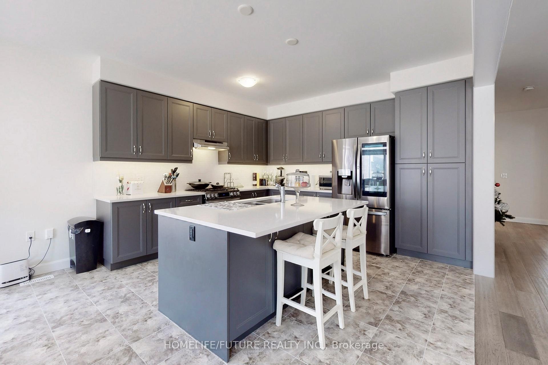 Photo 10 of 536 Clayton Avenue, Peterborough, Monaghan Ward 2 — HOMEH