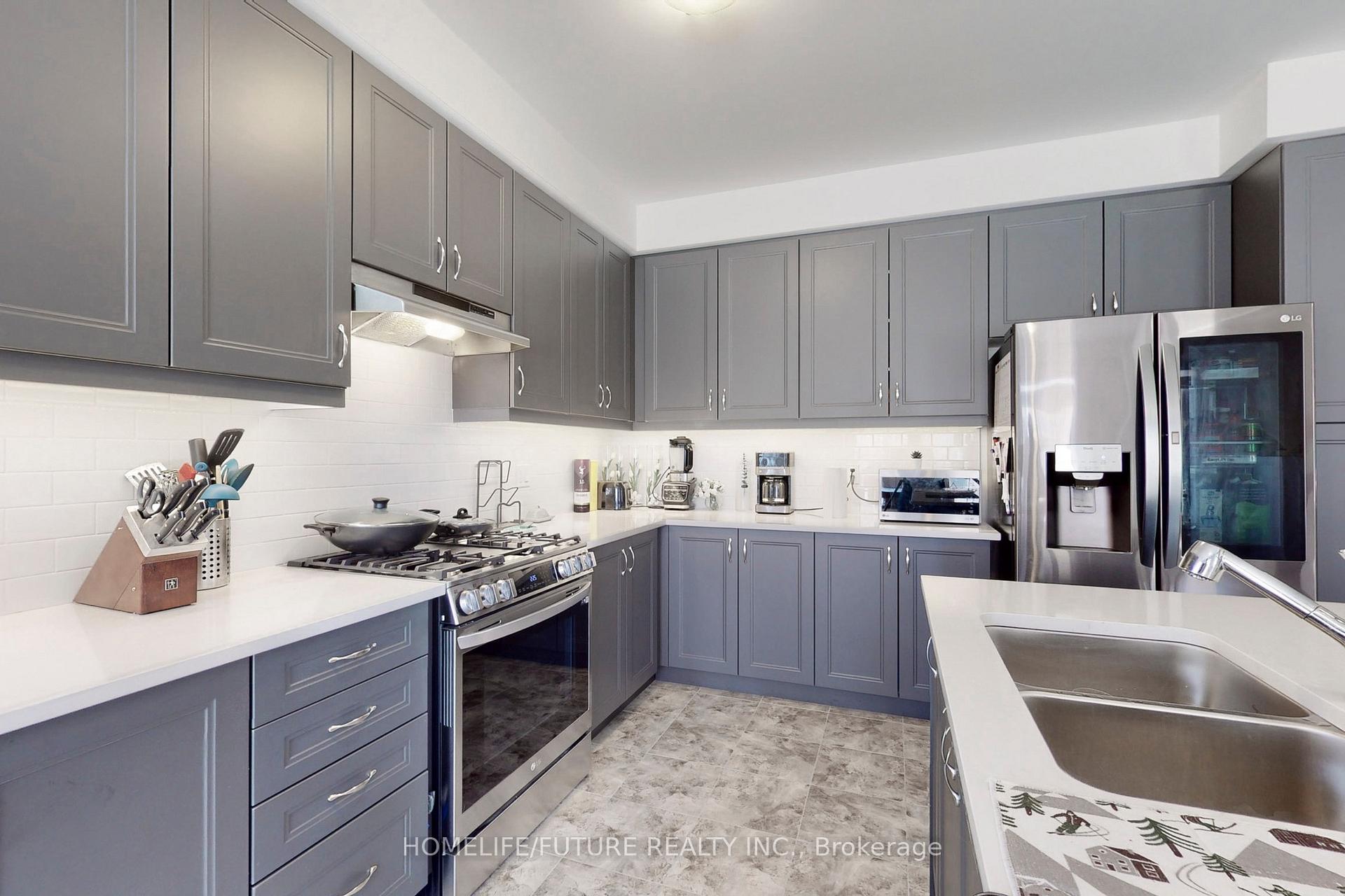 Photo 12 of 536 Clayton Avenue, Peterborough, Monaghan Ward 2 — HOMEH