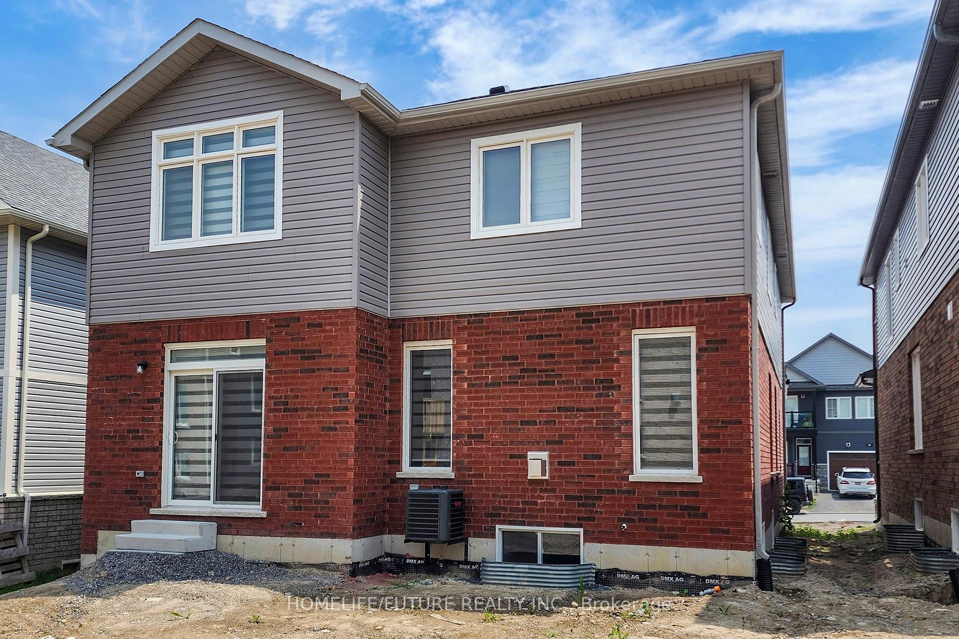 Photo 40 of 536 Clayton Avenue, Peterborough, Monaghan Ward 2 — HOMEH
