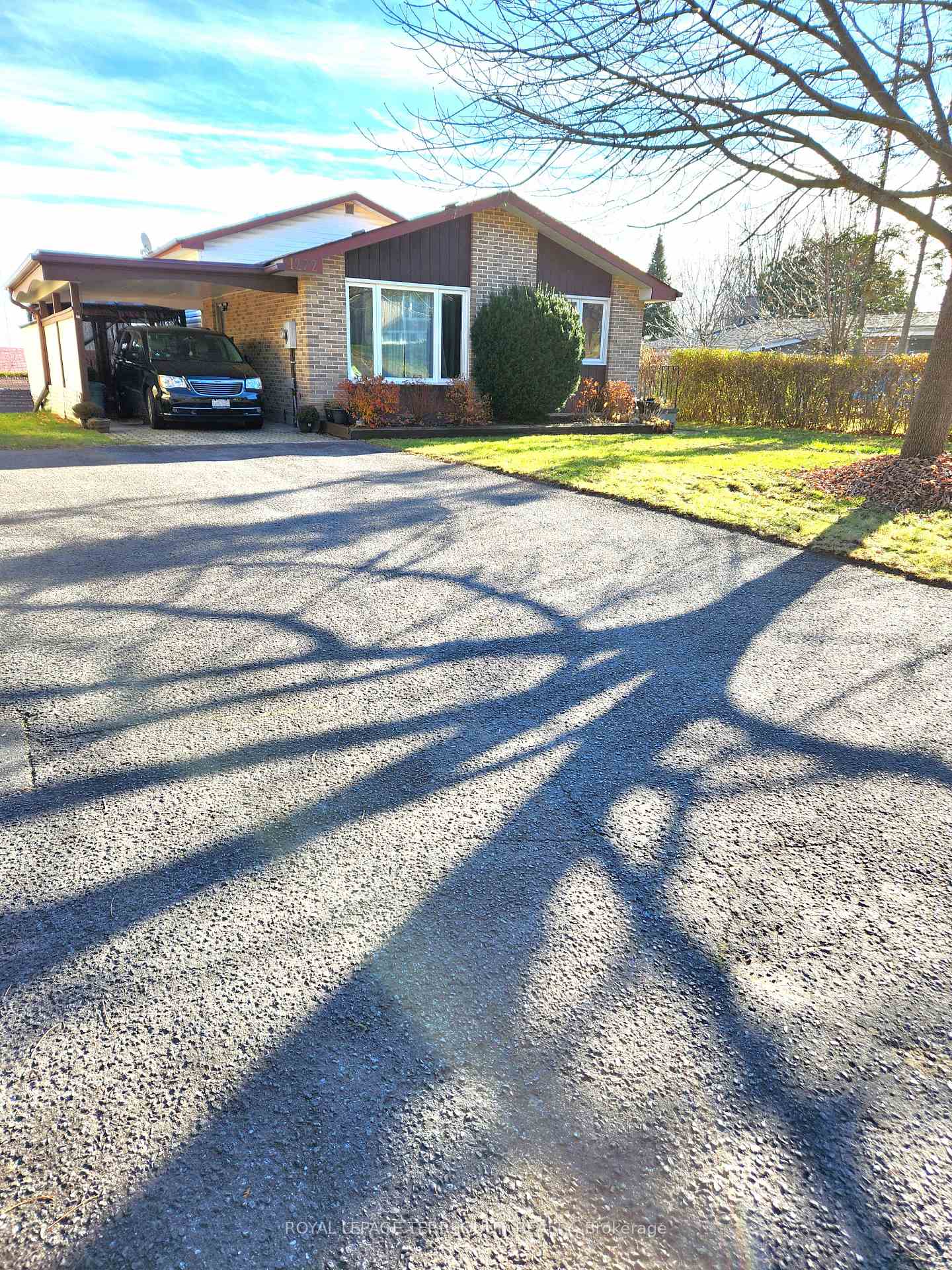 Photo 1 of 1272 Edmison Drive, Peterborough, Northcrest Ward 5 — HOMEH