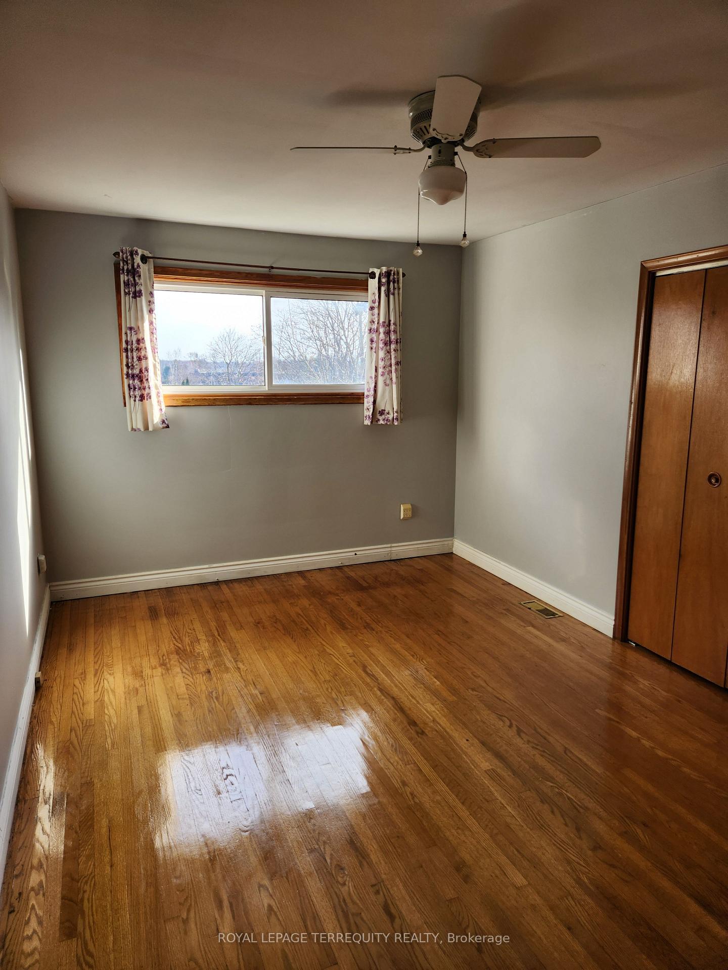 Photo 10 of 1272 Edmison Drive, Peterborough, Northcrest Ward 5 — HOMEH