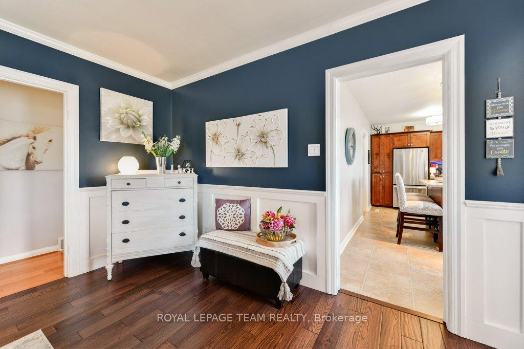 Photo 10 of 127 Grant Boulevard, Renfrew — HOMEH