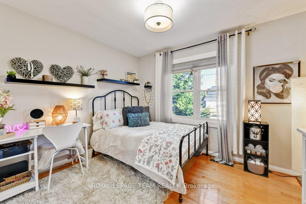 Photo 26 of 127 Grant Boulevard, Renfrew — HOMEH