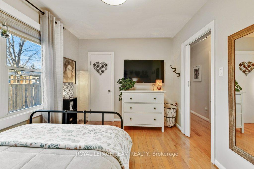 Photo 27 of 127 Grant Boulevard, Renfrew — HOMEH