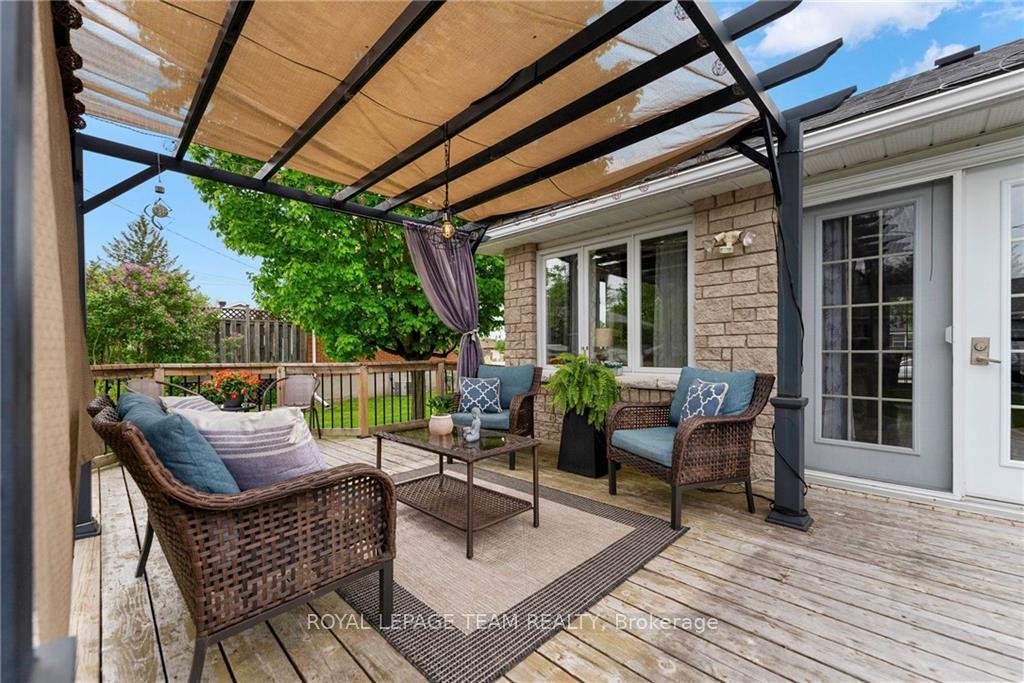 Photo 35 of 127 Grant Boulevard, Renfrew — HOMEH
