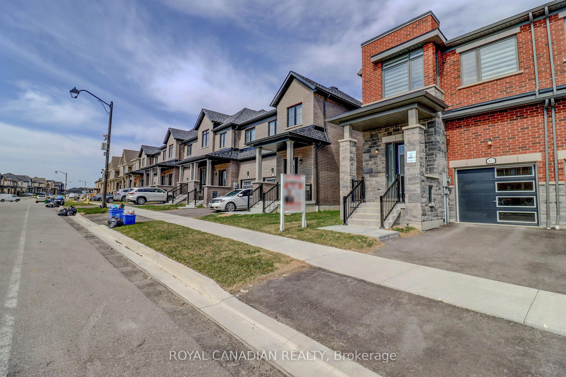 Photo 3 of 2015 Verne Bowen Street, Oshawa, Kedron — HOMEH