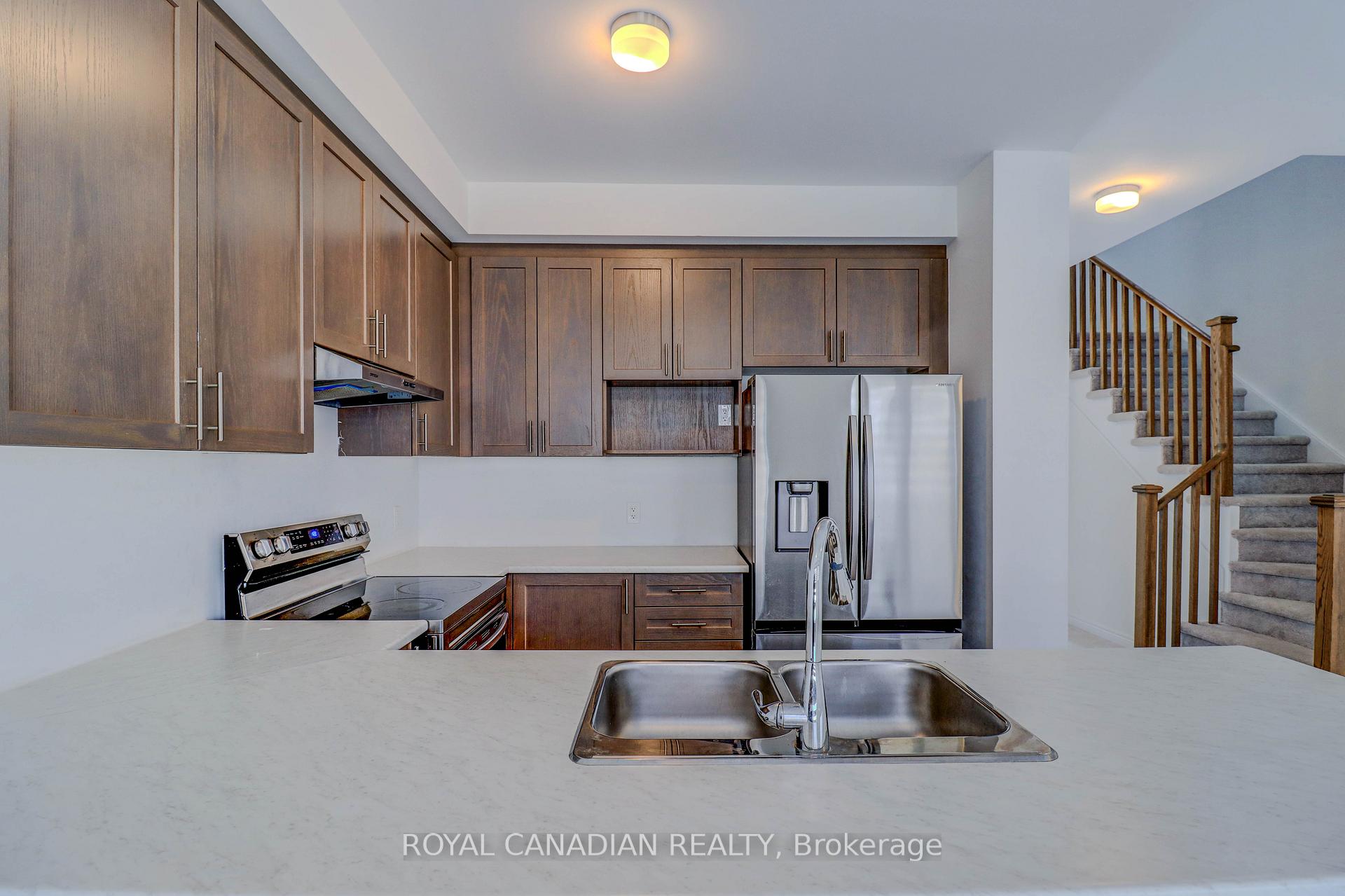Photo 7 of 2015 Verne Bowen Street, Oshawa, Kedron — HOMEH
