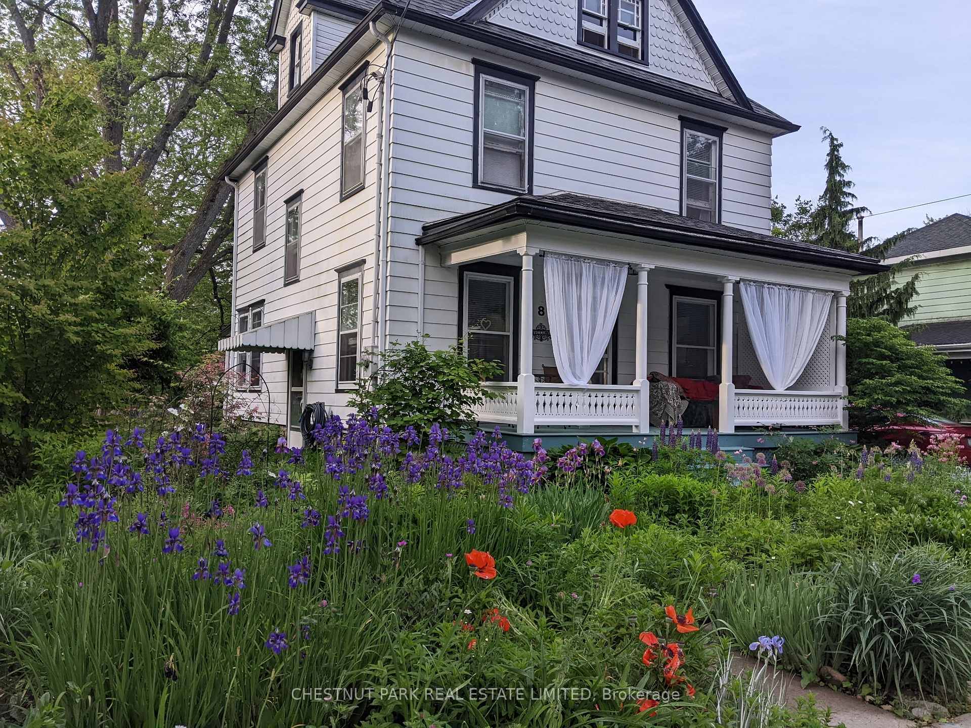 Photo 4 of 8 Queen Street, Prince Edward County, Picton Ward — HOMEH