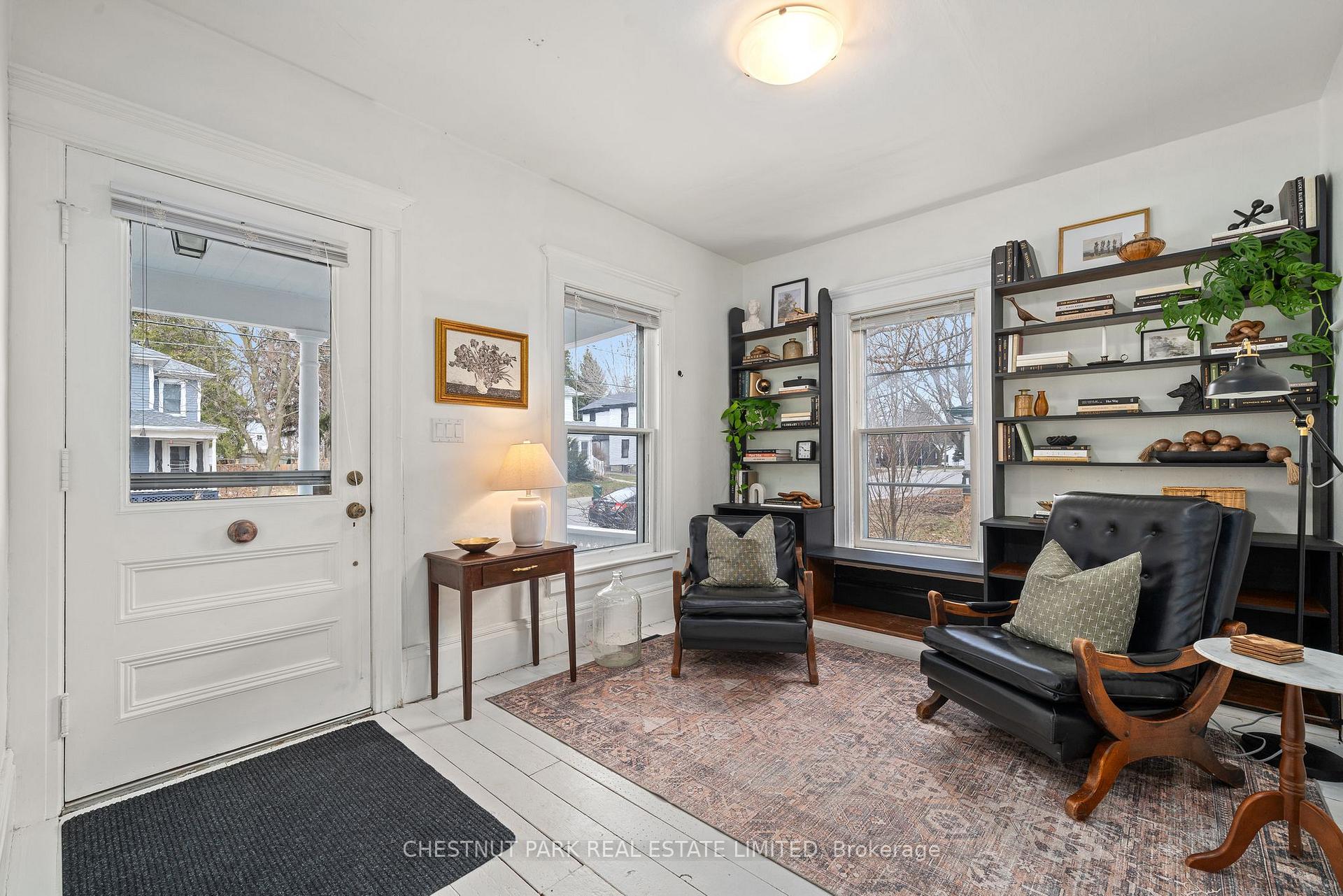 Photo 10 of 8 Queen Street, Prince Edward County, Picton Ward — HOMEH
