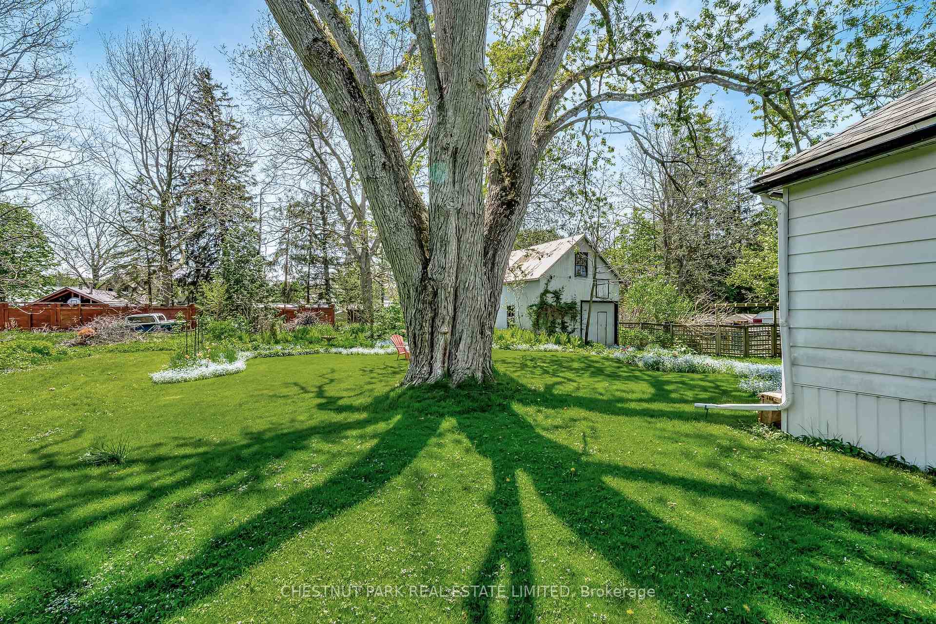 Photo 43 of 8 Queen Street, Prince Edward County, Picton Ward — HOMEH