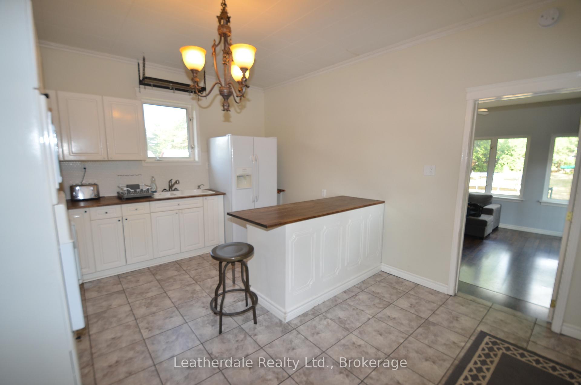 Photo 8 of 2347 Highway 12, Ramara, Brechin — HOMEH