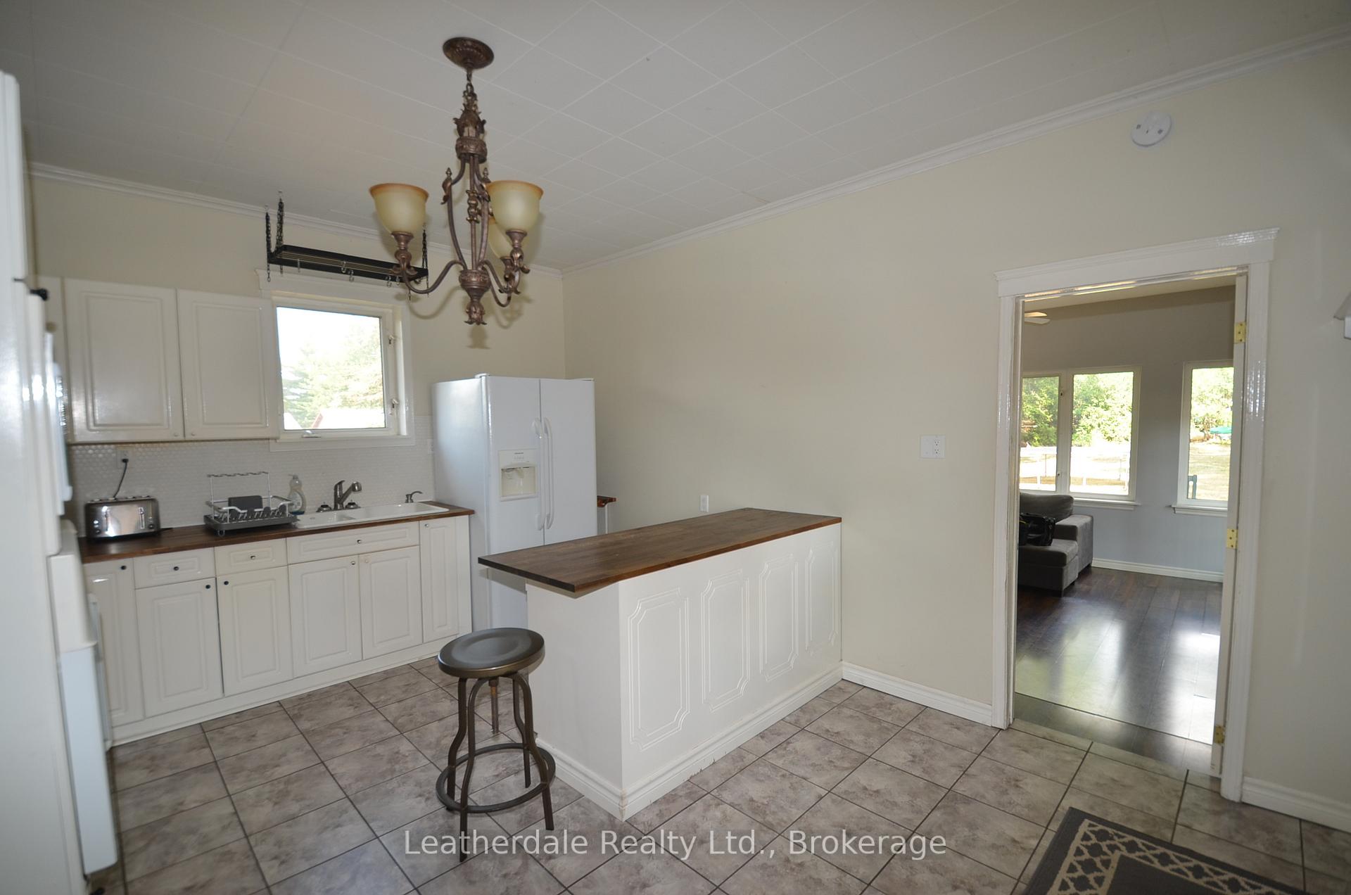 Photo 9 of 2347 Highway 12, Ramara, Brechin — HOMEH