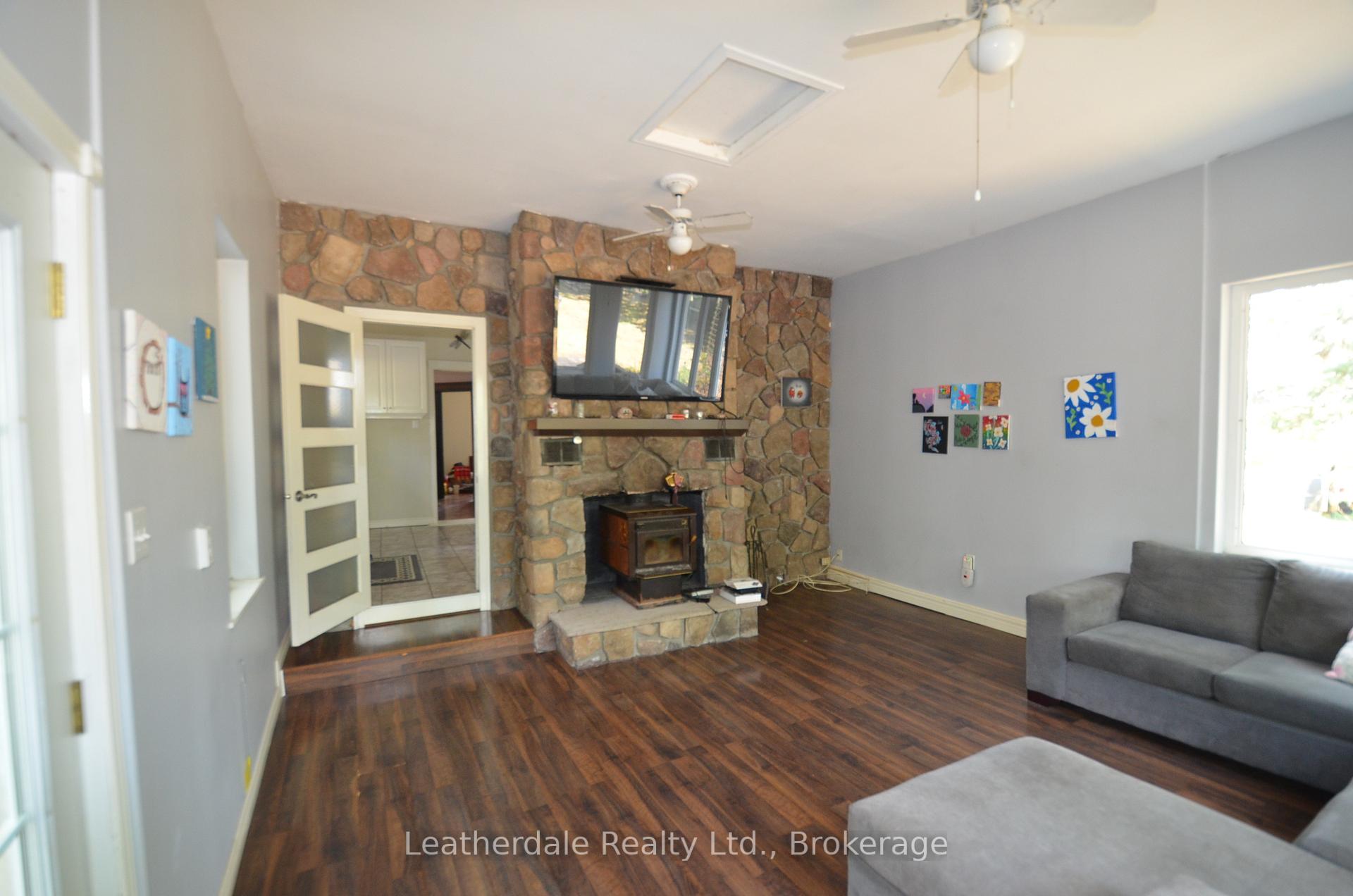 Photo 11 of 2347 Highway 12, Ramara, Brechin — HOMEH