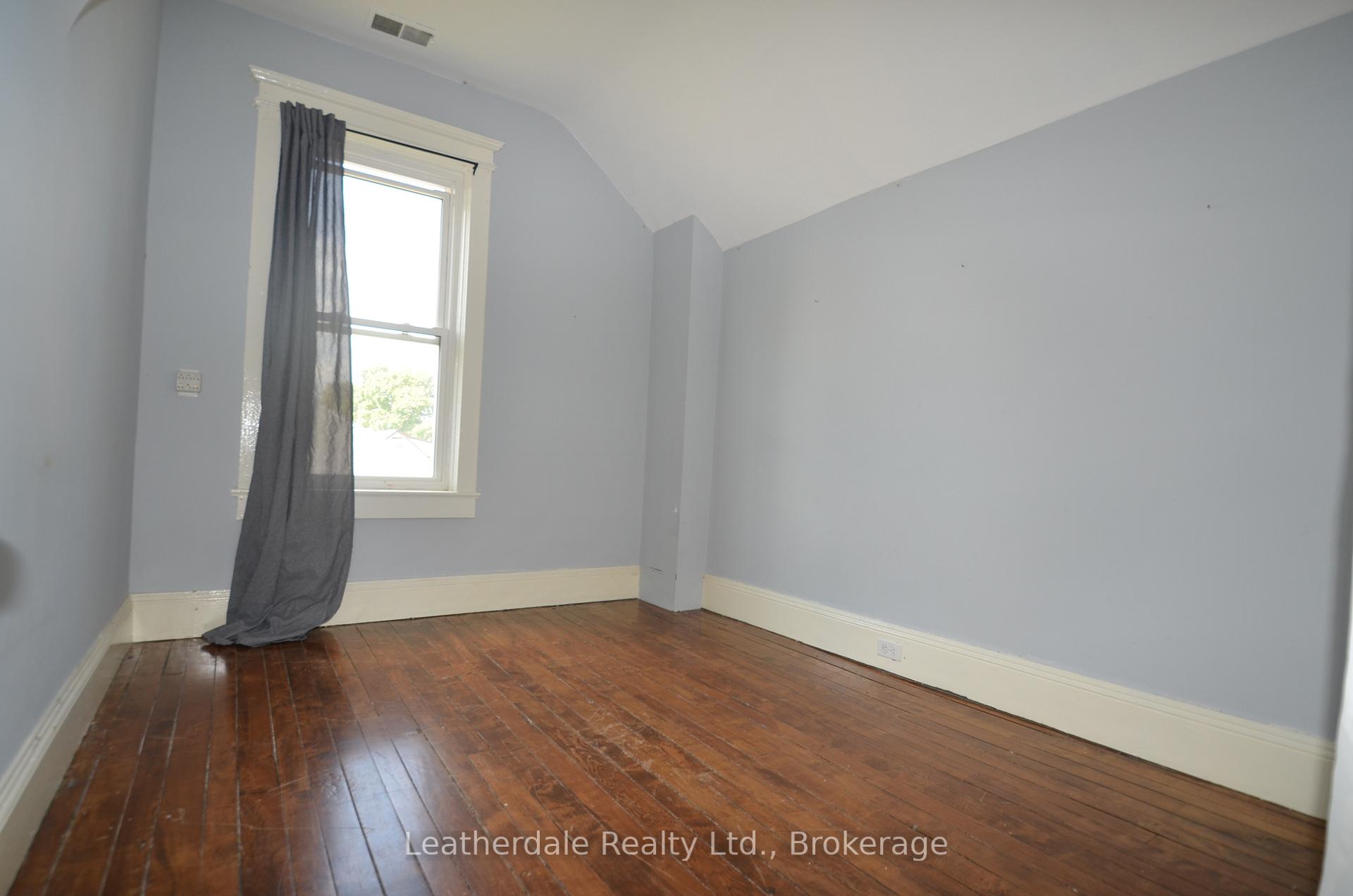 Photo 18 of 2347 Highway 12, Ramara, Brechin — HOMEH