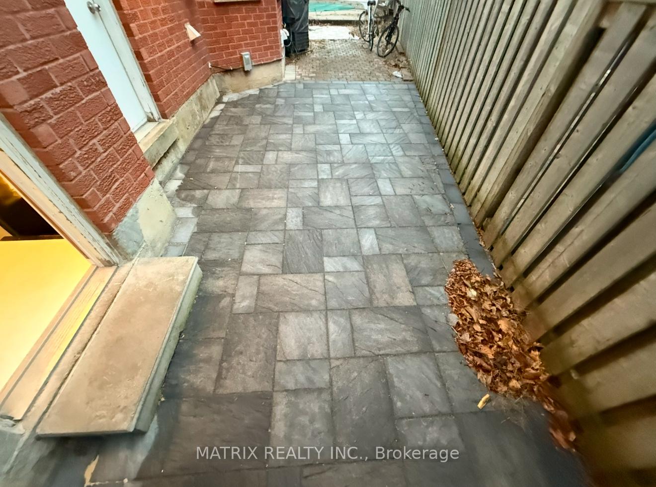 Photo 2 of 1616 Middleton Street, Pickering, Brock Ridge — HOMEH