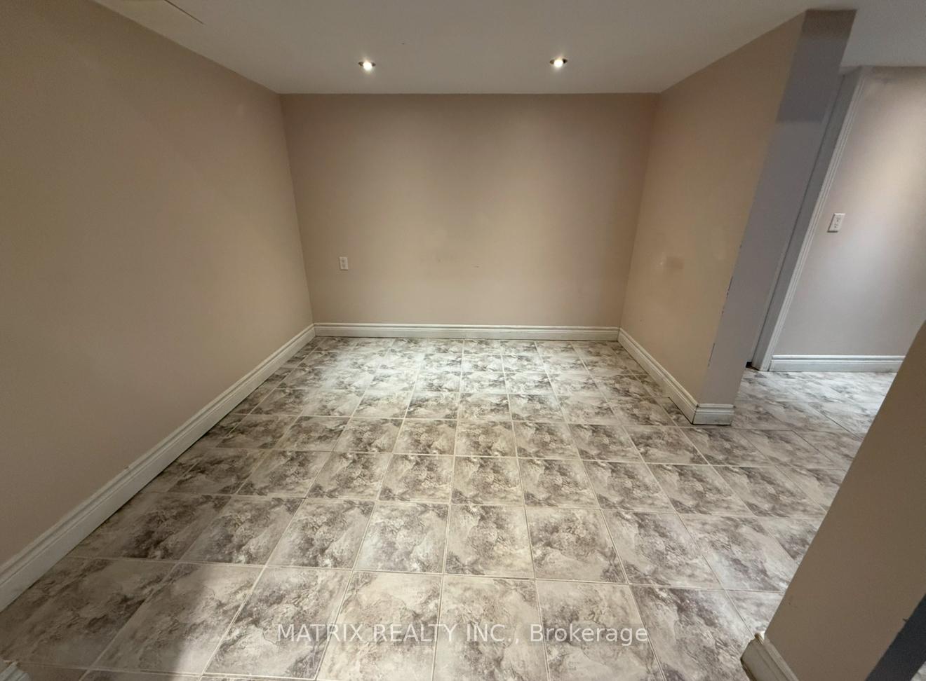Photo 4 of 1616 Middleton Street, Pickering, Brock Ridge — HOMEH