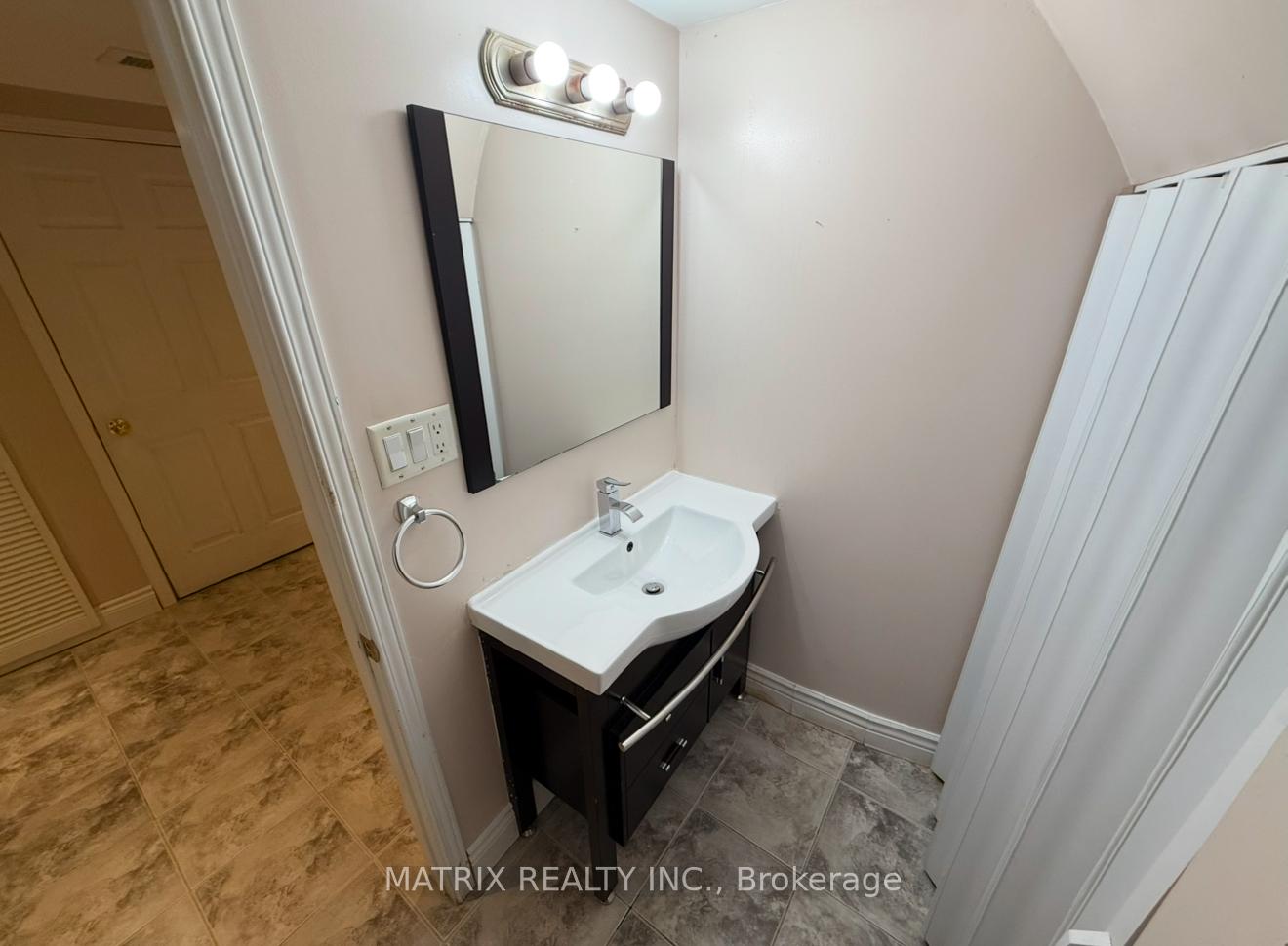 Photo 13 of 1616 Middleton Street, Pickering, Brock Ridge — HOMEH