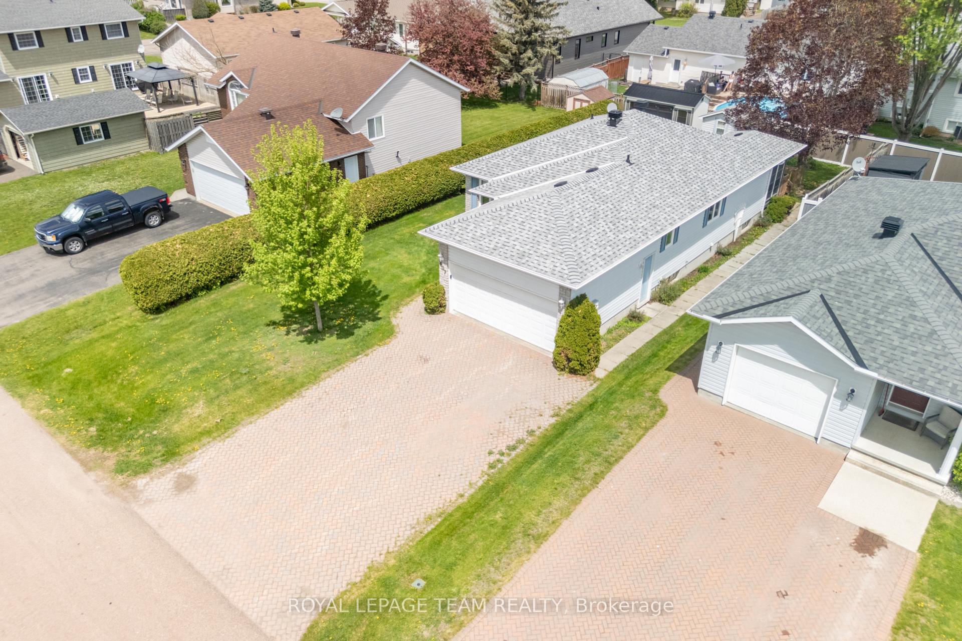 Photo 47 of 807 Kedrosky Drive, Renfrew — HOMEH