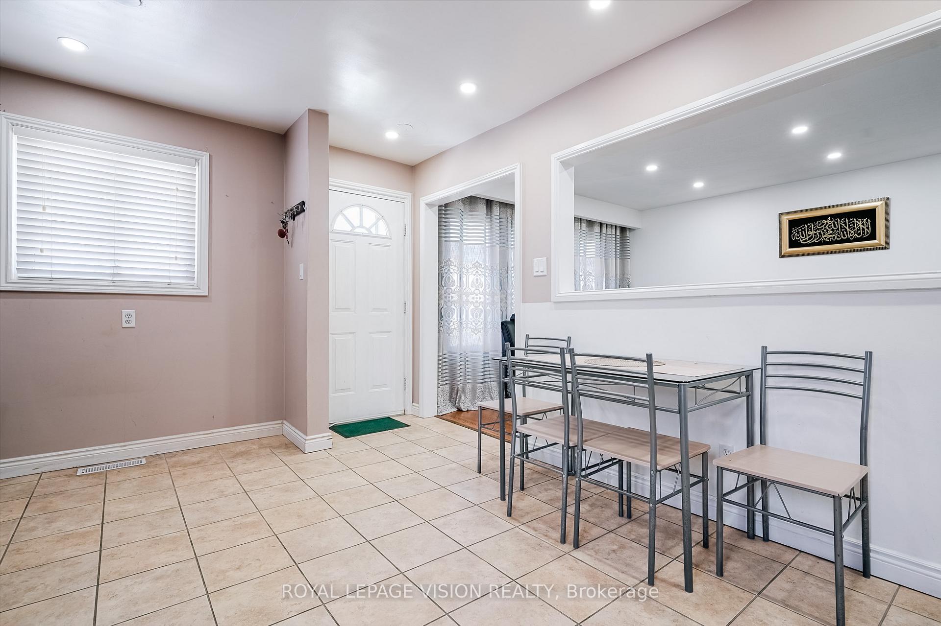 Photo 12 of 105 Luke Street, Oshawa, O'Neill — HOMEH