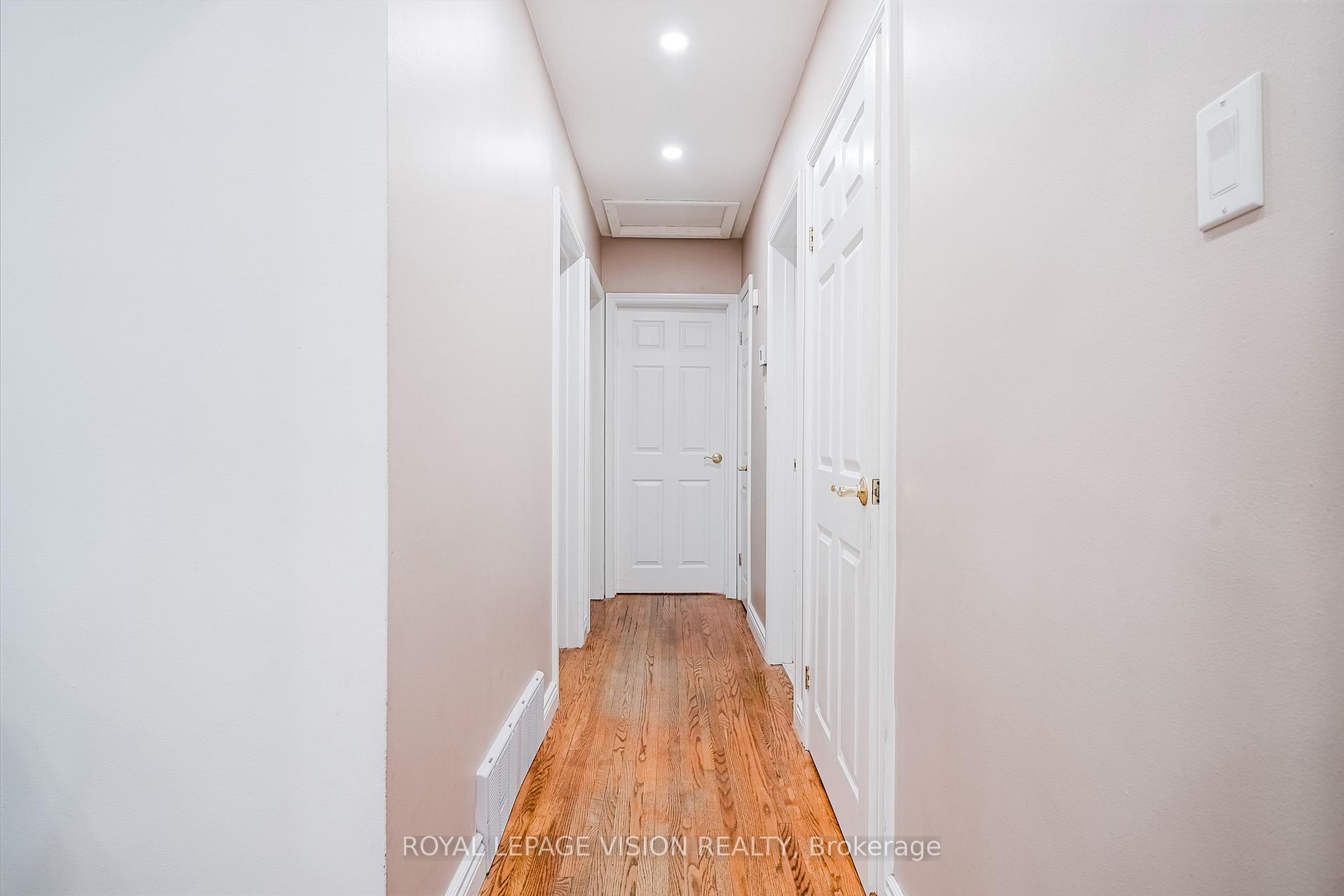 Photo 15 of 105 Luke Street, Oshawa, O'Neill — HOMEH