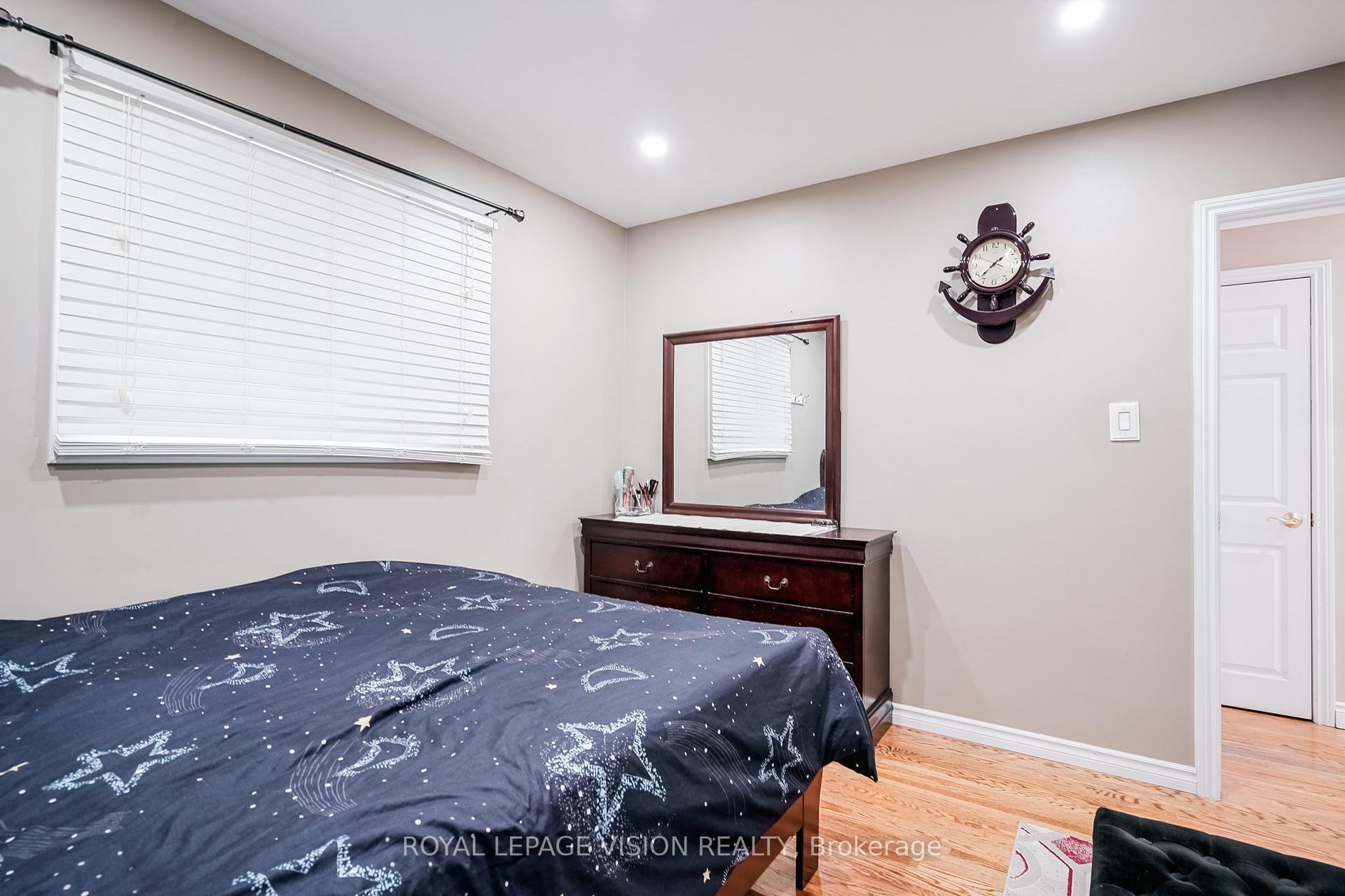 Photo 19 of 105 Luke Street, Oshawa, O'Neill — HOMEH
