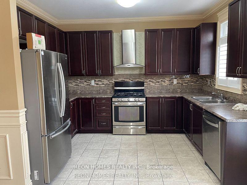 Photo 4 of Unit (Main), 1069 Eagle Ridge Drive, Oshawa, Taunton — HOMEH