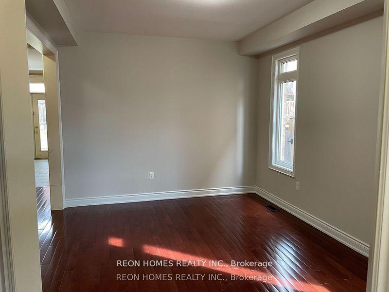 Photo 5 of Unit (Main), 1069 Eagle Ridge Drive, Oshawa, Taunton — HOMEH