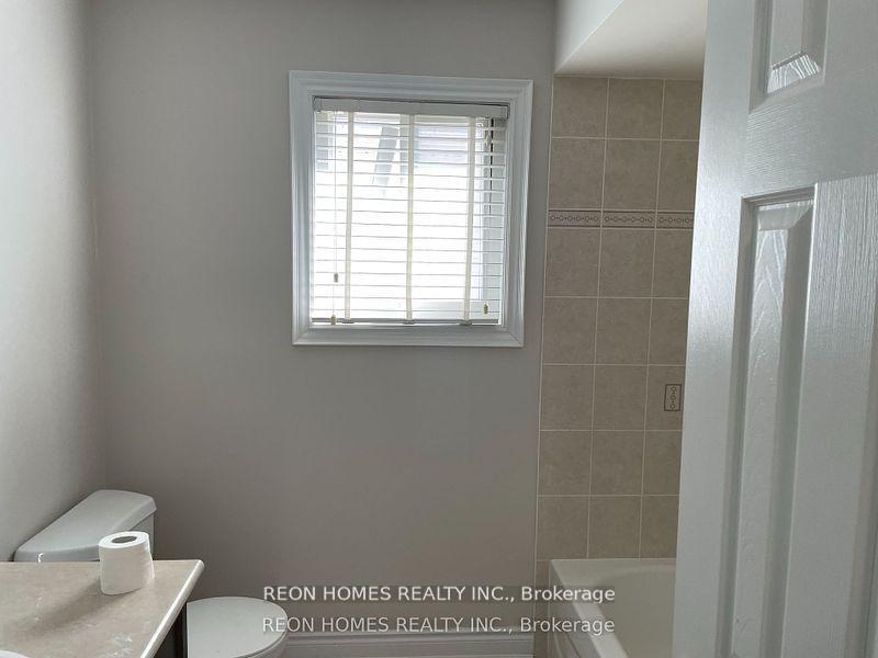 Photo 7 of Unit (Main), 1069 Eagle Ridge Drive, Oshawa, Taunton — HOMEH