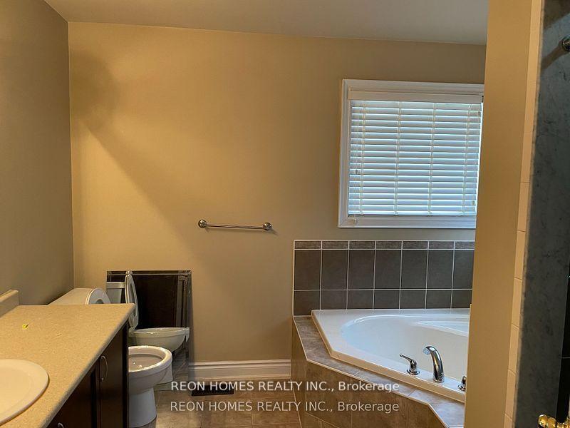 Photo 13 of Unit (Main), 1069 Eagle Ridge Drive, Oshawa, Taunton — HOMEH