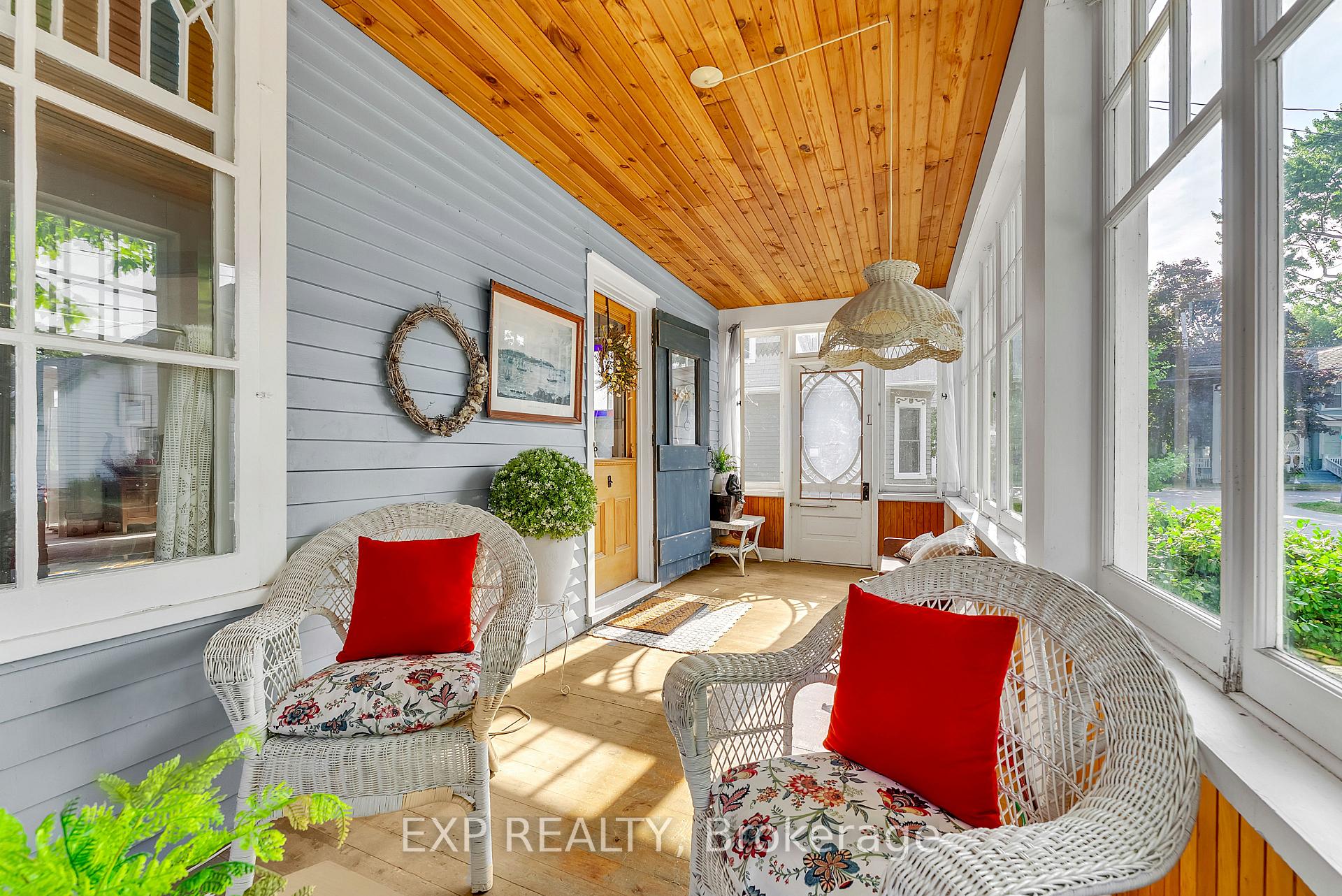 Photo 3 of 301 Noxon Avenue, Prince Edward County, Wellington Ward — HOMEH