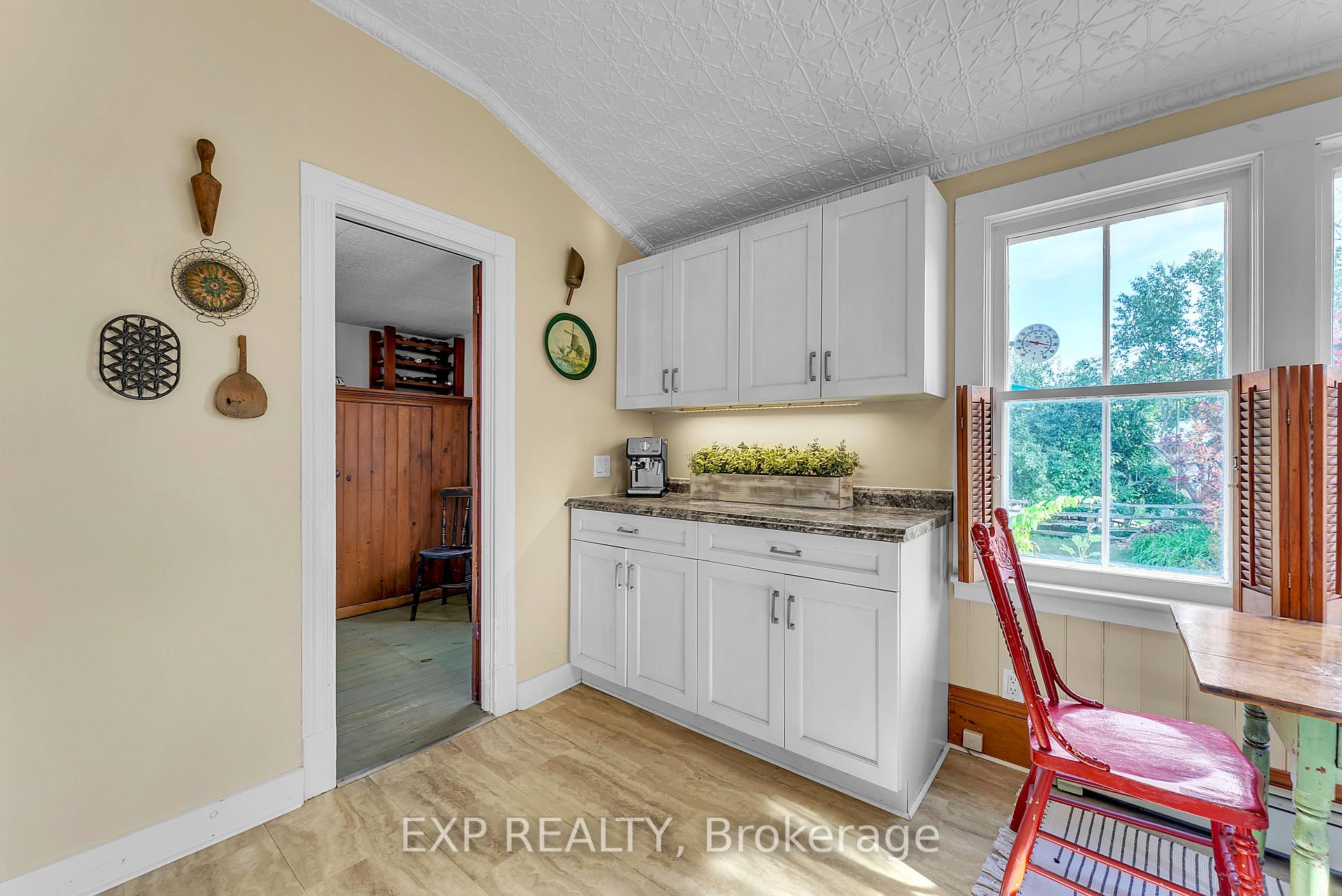 Photo 16 of 301 Noxon Avenue, Prince Edward County, Wellington Ward — HOMEH