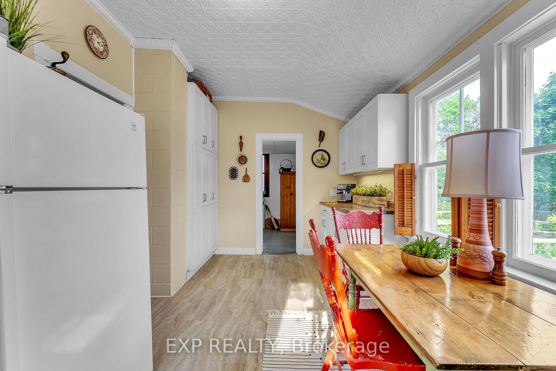 Photo 17 of 301 Noxon Avenue, Prince Edward County, Wellington Ward — HOMEH