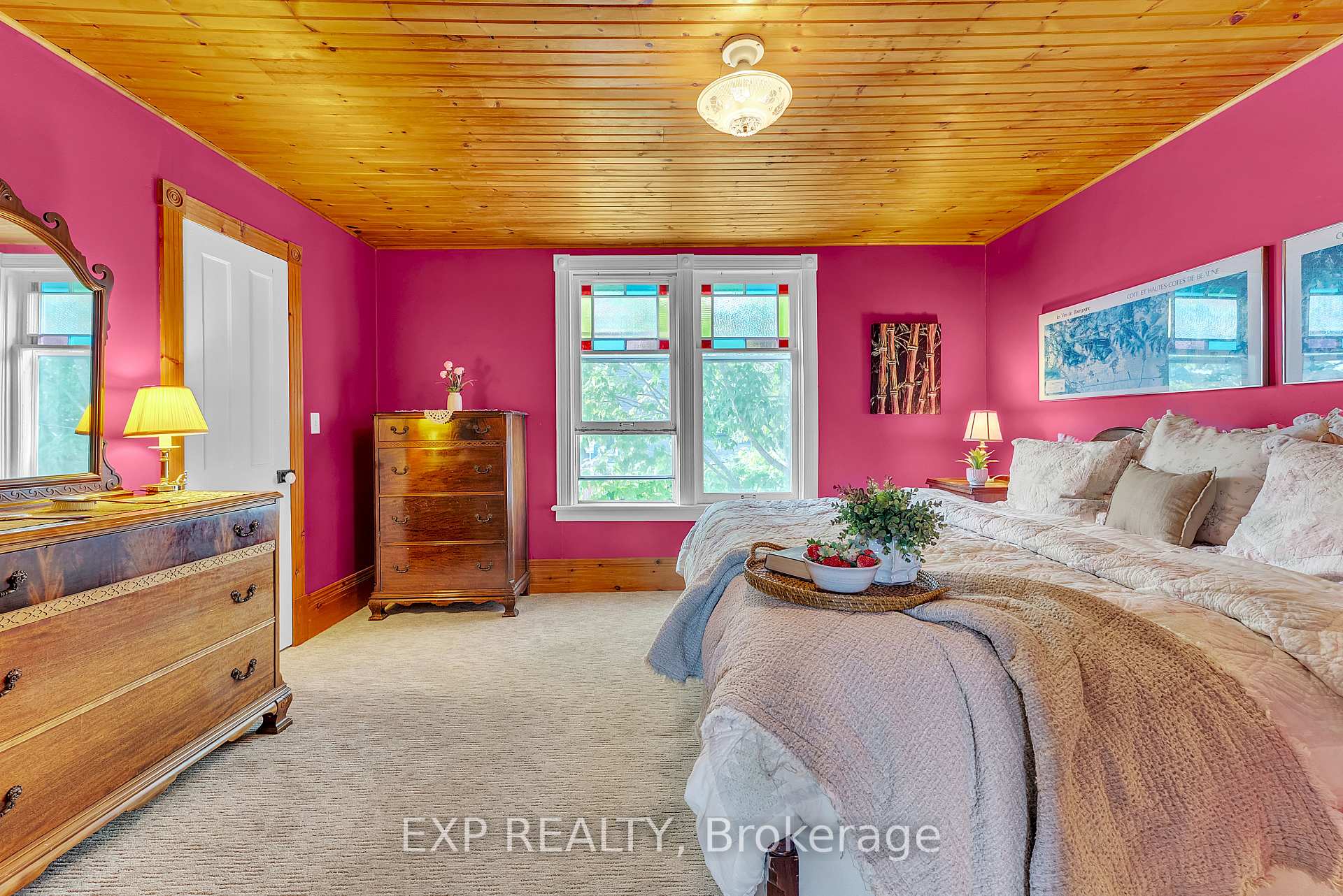 Photo 21 of 301 Noxon Avenue, Prince Edward County, Wellington Ward — HOMEH