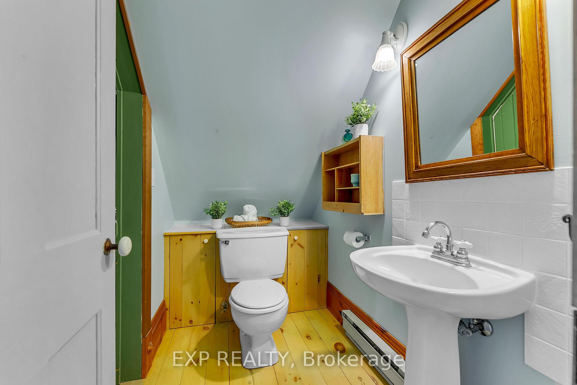 Photo 28 of 301 Noxon Avenue, Prince Edward County, Wellington Ward — HOMEH