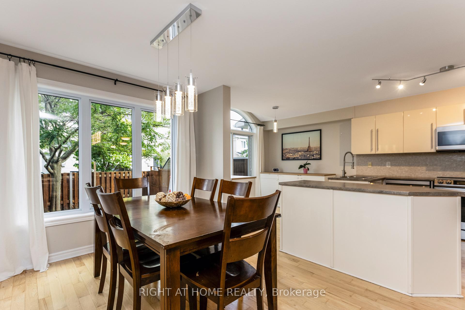 Photo 11 of 302 Vienna Terrace, Ottawa, Avalon East — HOMEH
