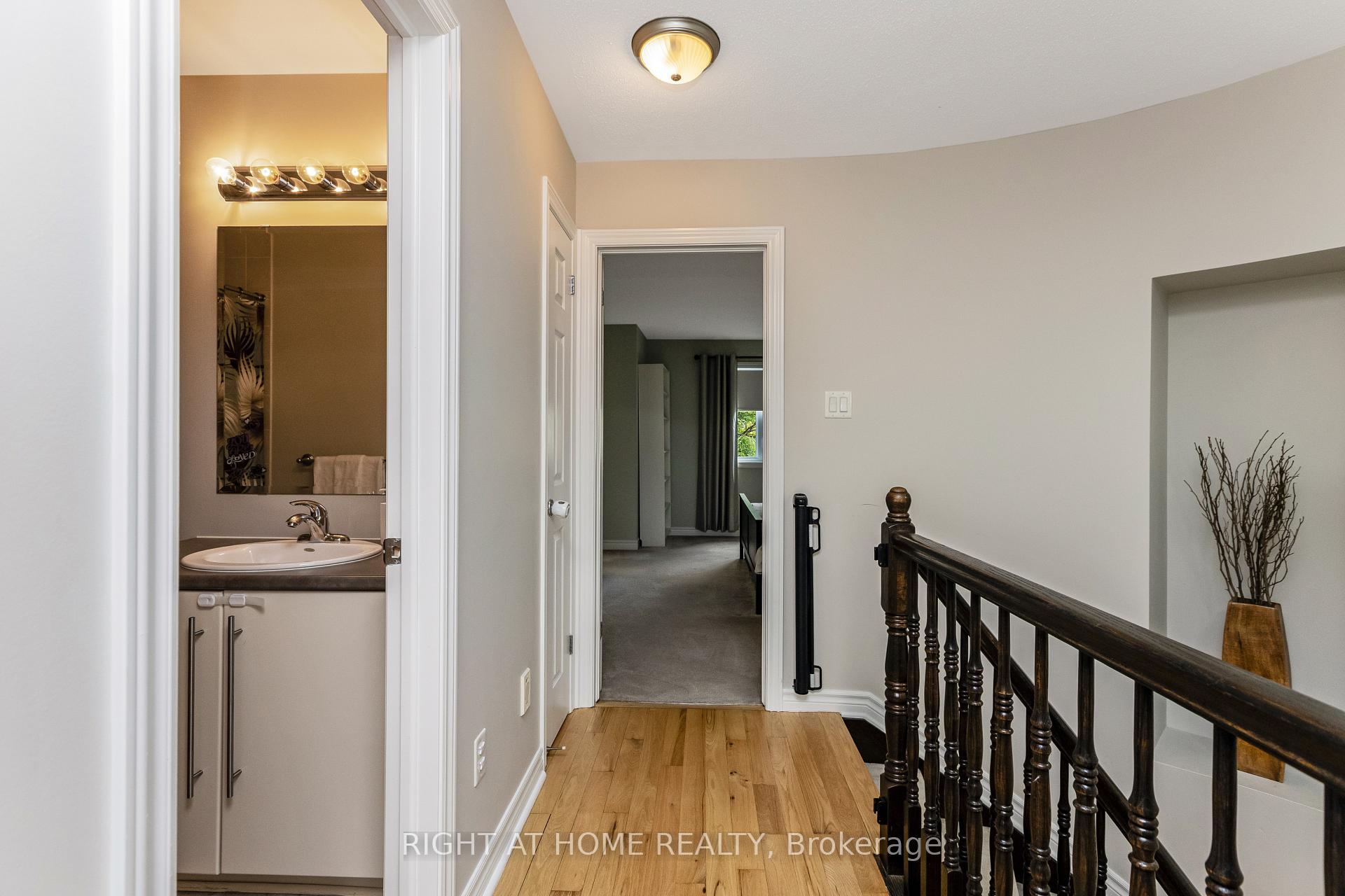 Photo 13 of 302 Vienna Terrace, Ottawa, Avalon East — HOMEH