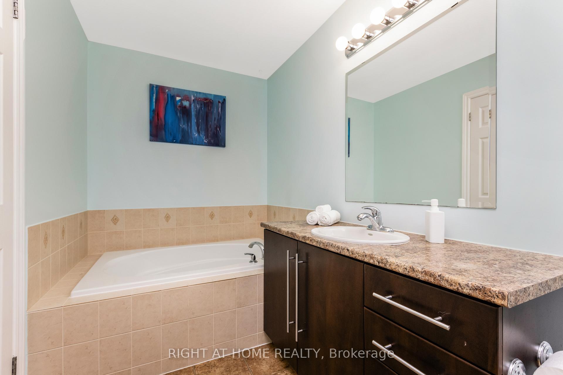 Photo 19 of 302 Vienna Terrace, Ottawa, Avalon East — HOMEH