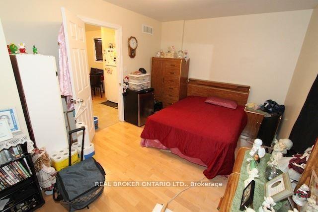 Photo 4 of 296 Albert Street, Oshawa, Central — HOMEH