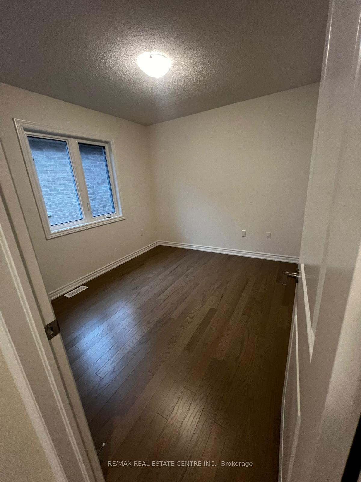 Photo 28 of 585 Celandine Terrace, Milton, Walker — HOMEH