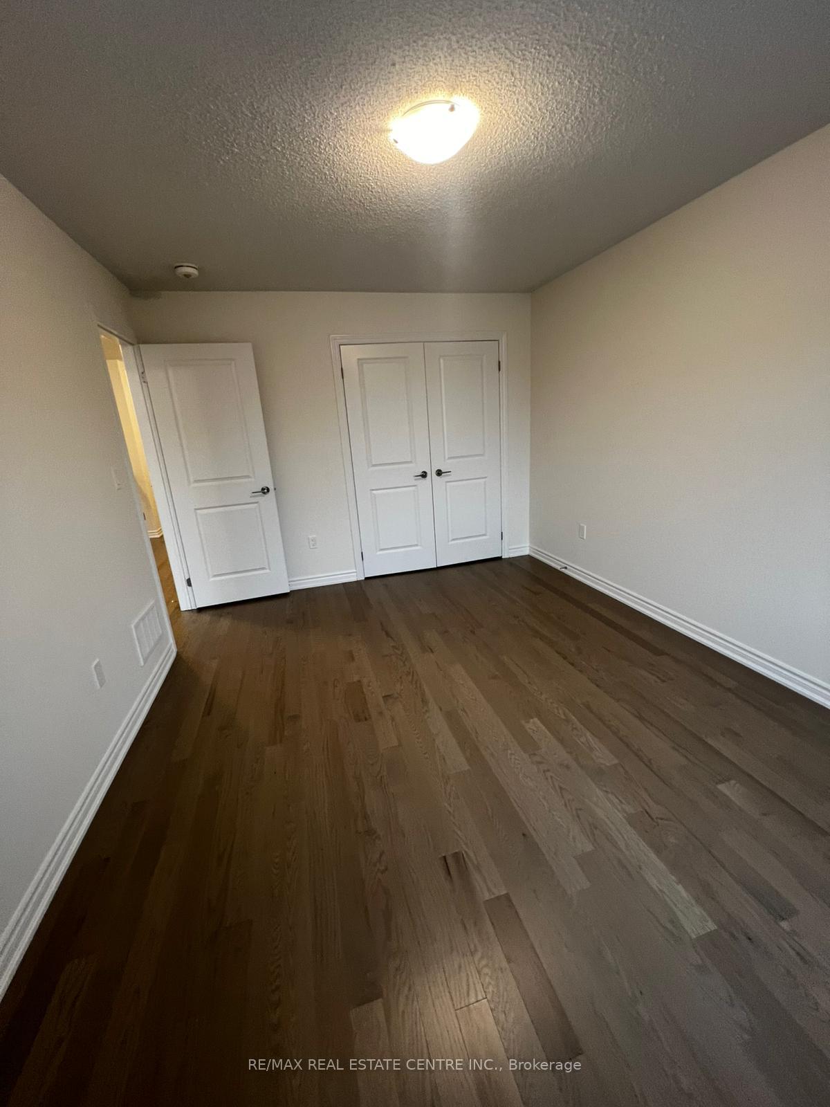 Photo 33 of 585 Celandine Terrace, Milton, Walker — HOMEH