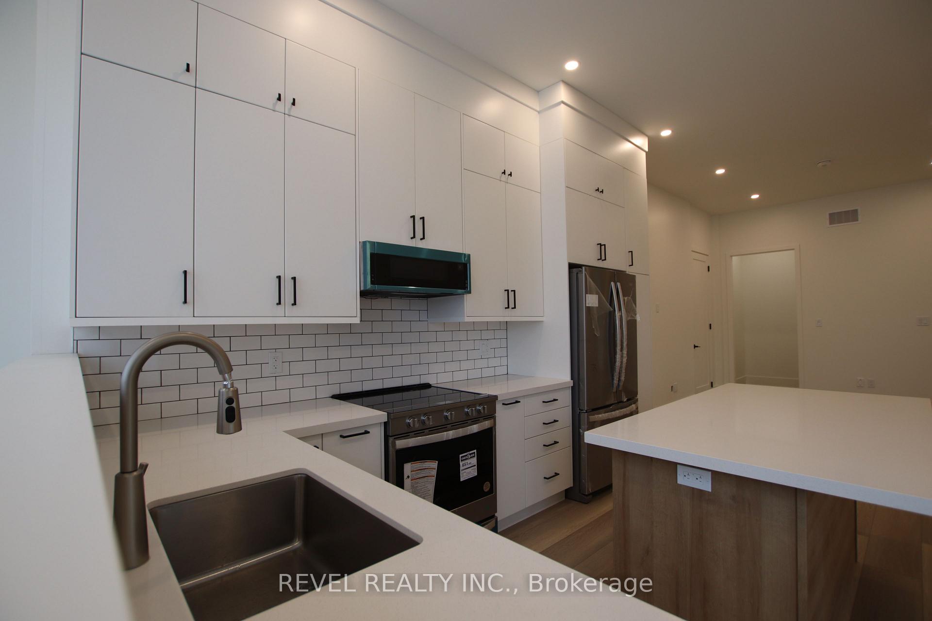 Photo 3 of Unit 2, 1784 Appleview Road, Pickering, Dunbarton — HOMEH