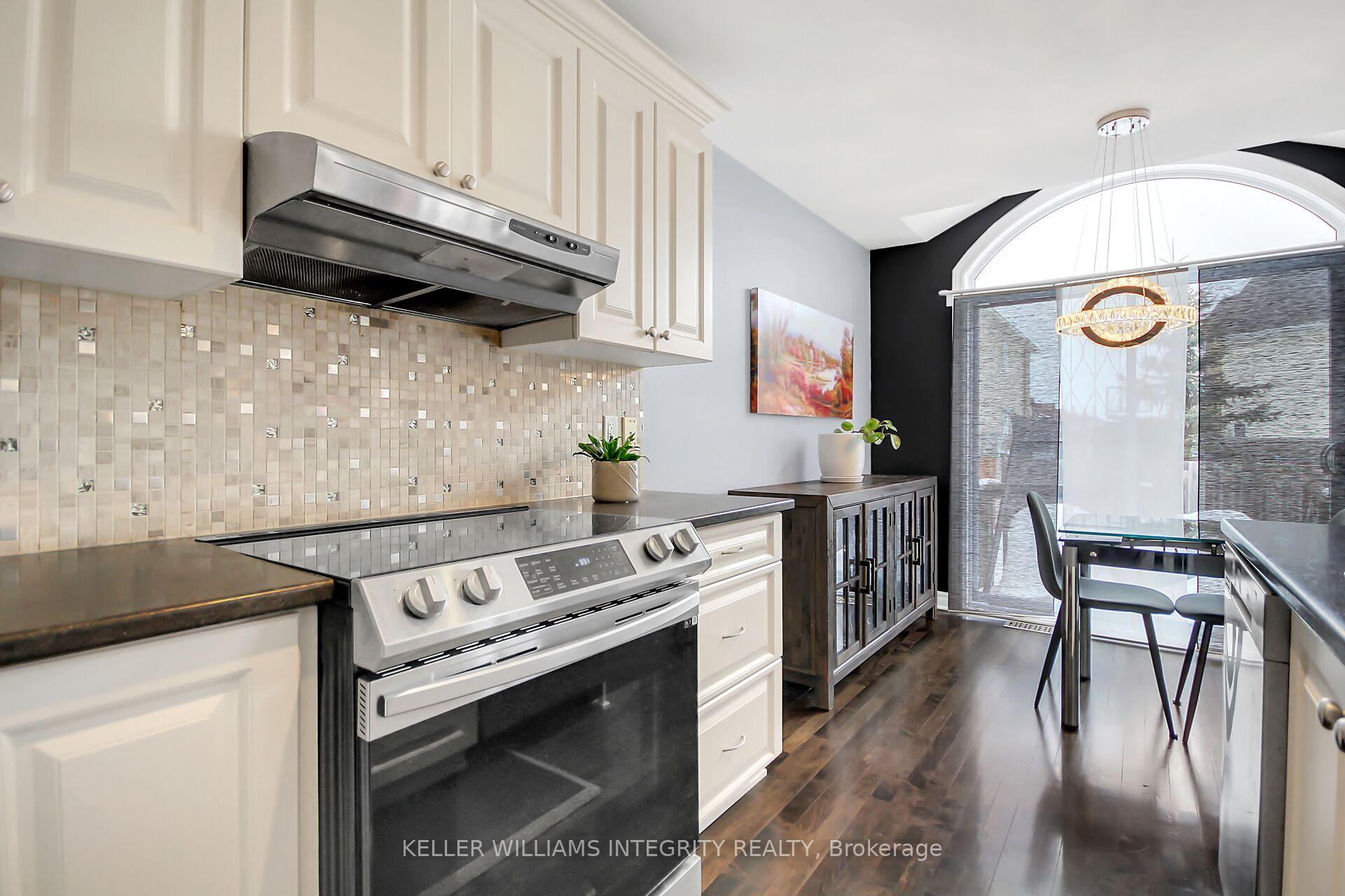 Photo 20 of 830 Ashenvale Way, Ottawa, Avalon East — HOMEH