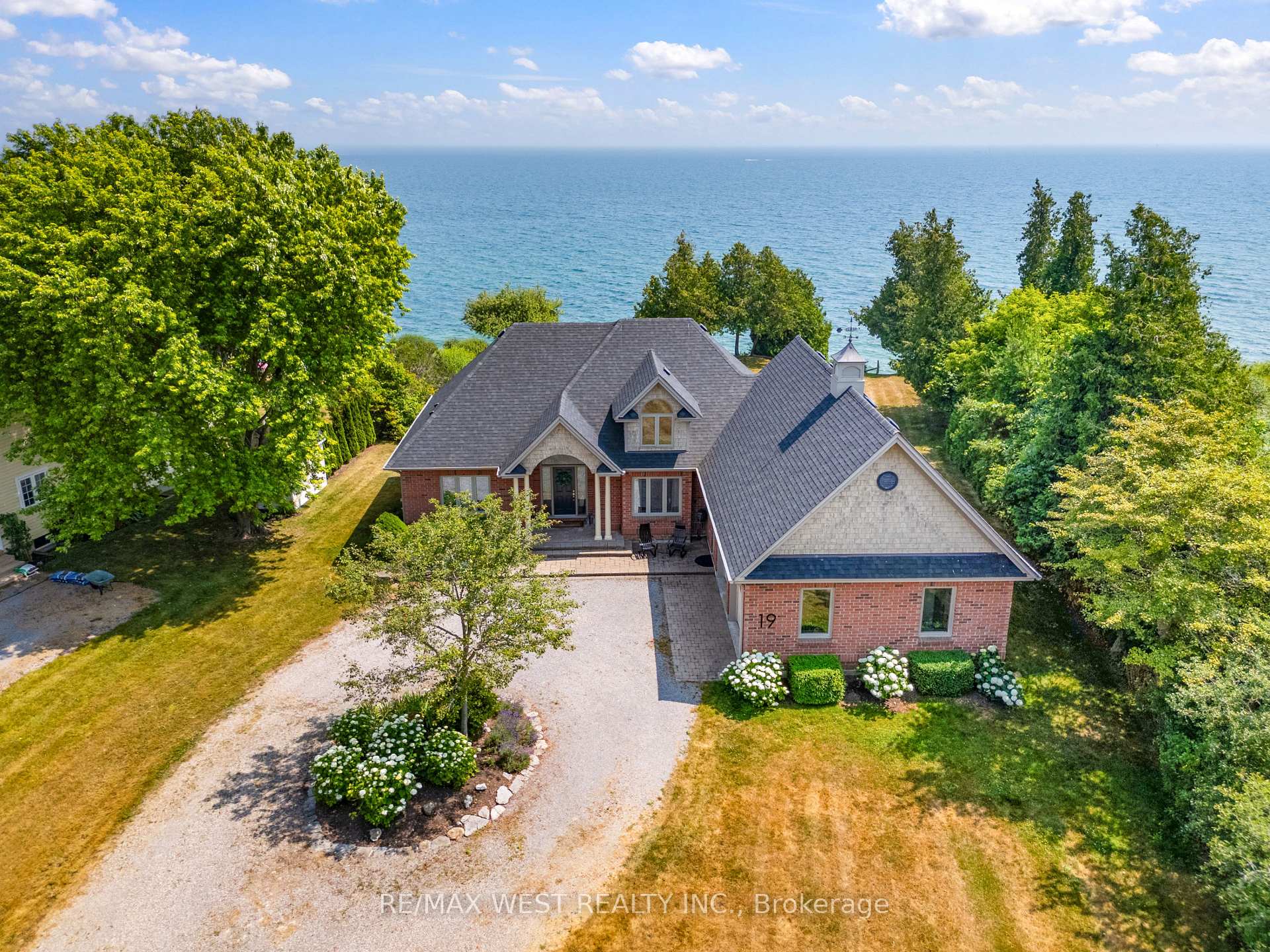 Photo 1 of 19 Skiff Cove Road, Prince Edward County, Wellington Ward — HOMEH