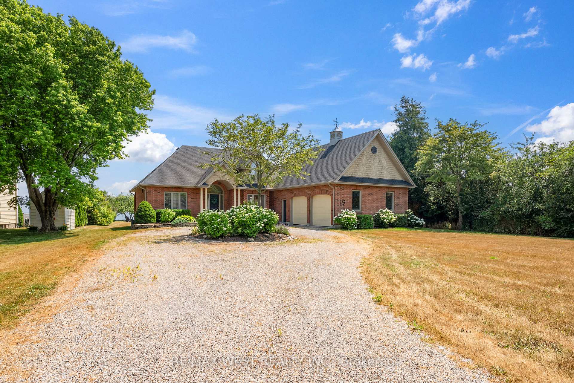 Photo 2 of 19 Skiff Cove Road, Prince Edward County, Wellington Ward — HOMEH