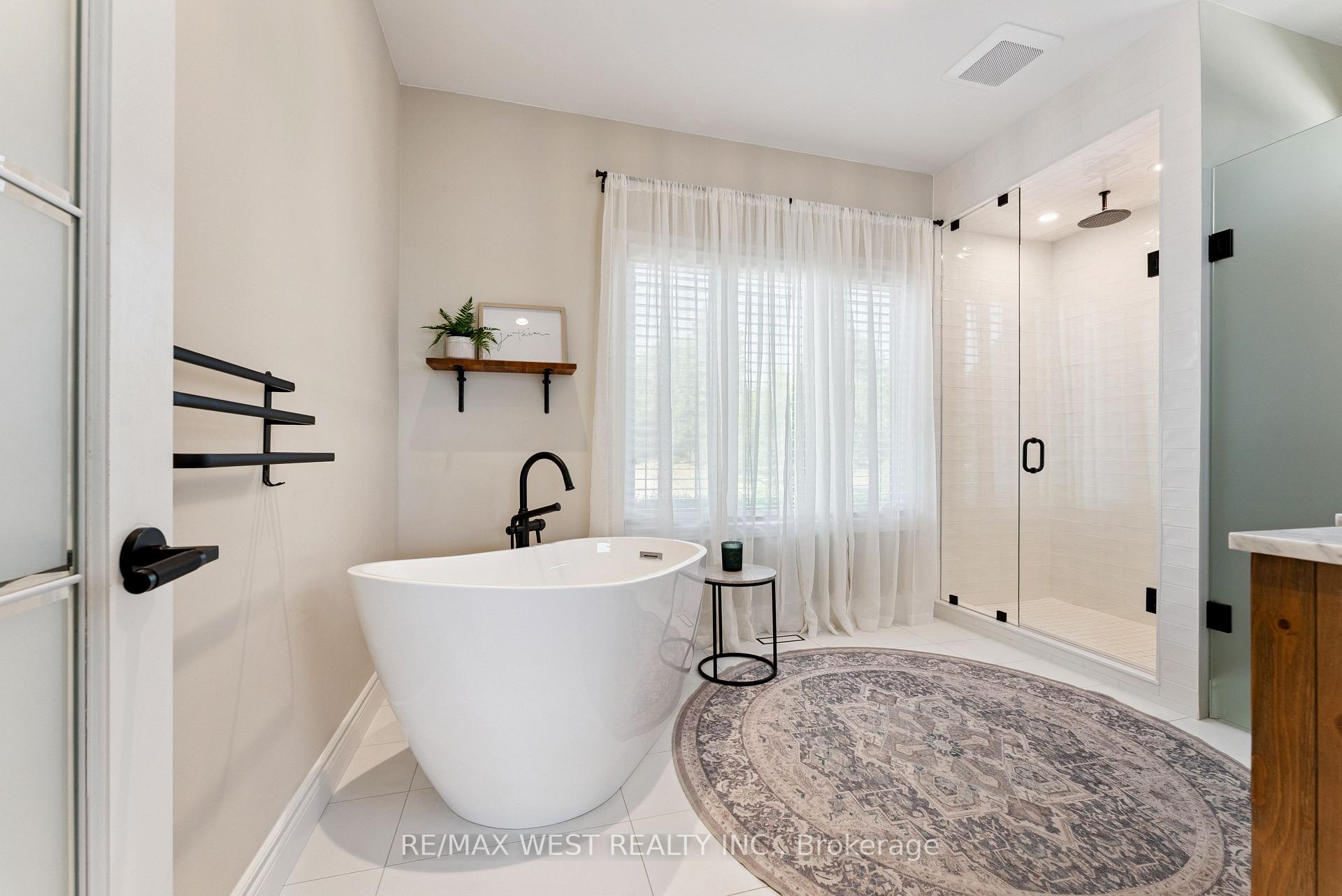 Photo 10 of 19 Skiff Cove Road, Prince Edward County, Wellington Ward — HOMEH