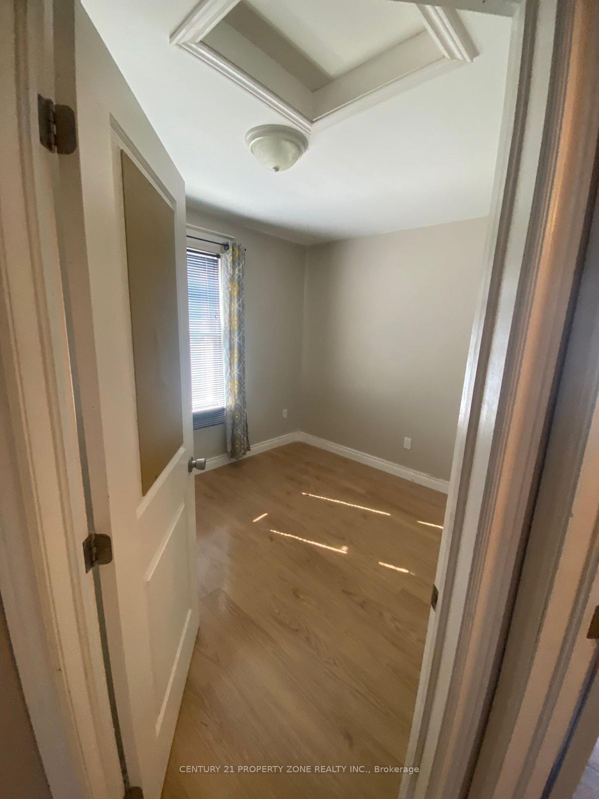 Photo 6 of Unit 2, 238 Mary Street N, Oshawa, O'Neill — HOMEH