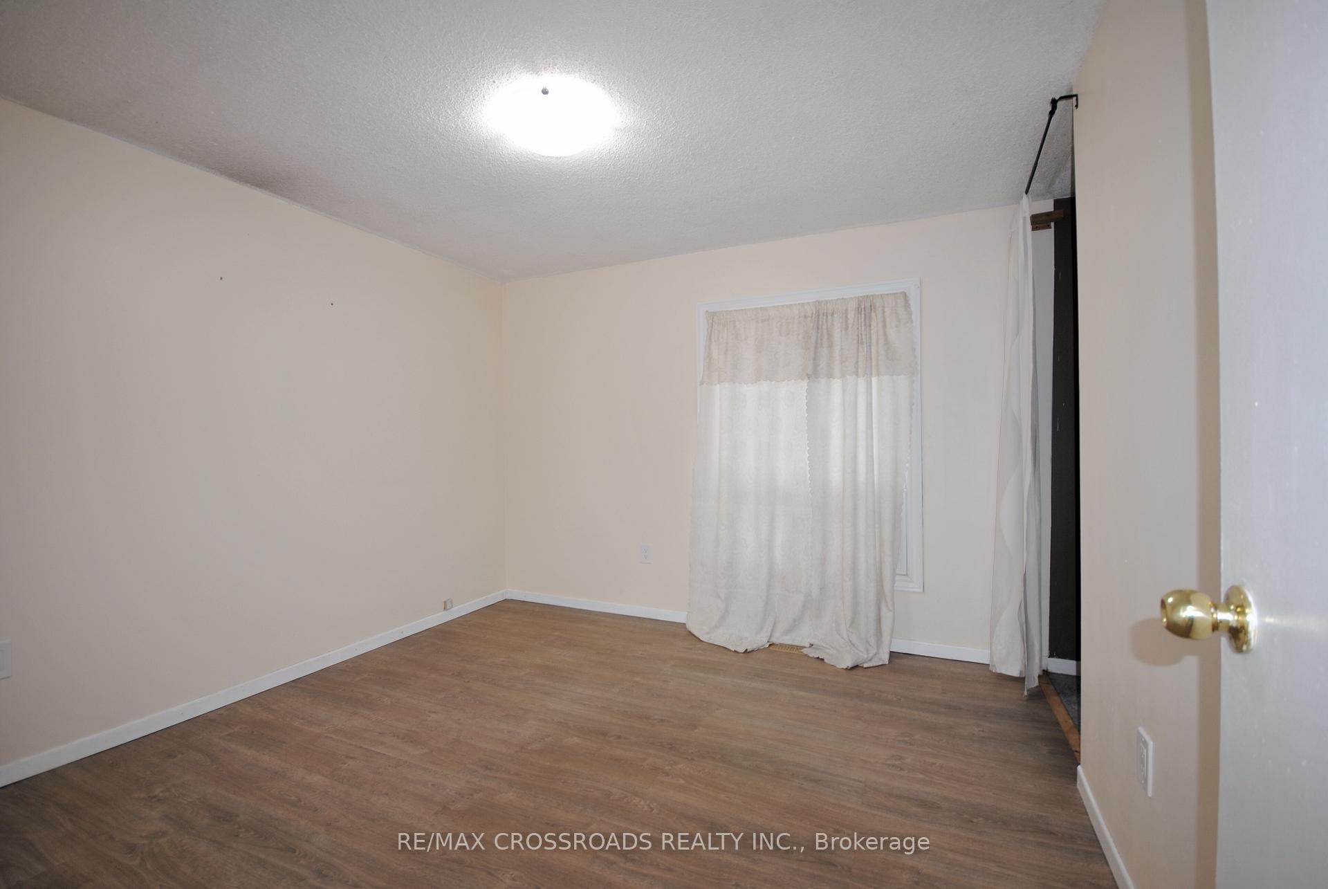 Photo 14 of 1561 Geta Circle, Pickering, Village East — HOMEH