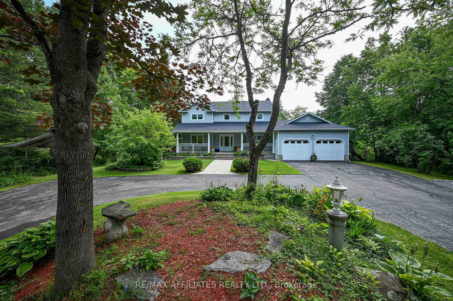 Photo 2 of 1635 Royal Orchard Drive, Ottawa, Cumberland Estates — HOMEH