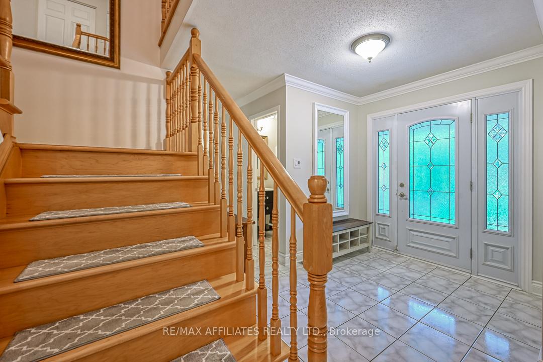 Photo 6 of 1635 Royal Orchard Drive, Ottawa, Cumberland Estates — HOMEH